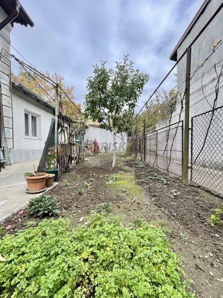 Polona, Dorobanti, casa 4 camere, 143 mp, 424 mp teren, oportunitate